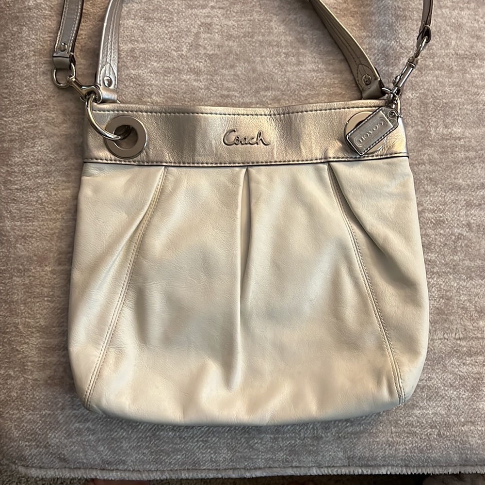 Coach crossbody - Picture 2 of 4